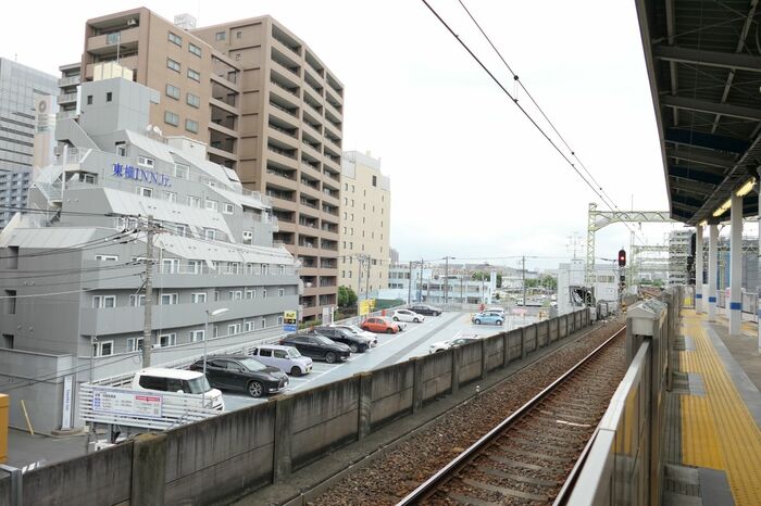 7番線から見た再開発予定地