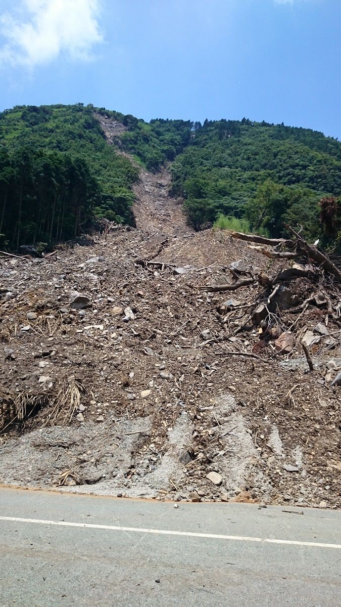 瀬田―立野間の斜面崩壊