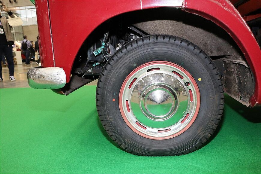 1961年式のキャンピングカー「ベッドフォード・CA ドーモビル」（筆者撮影）