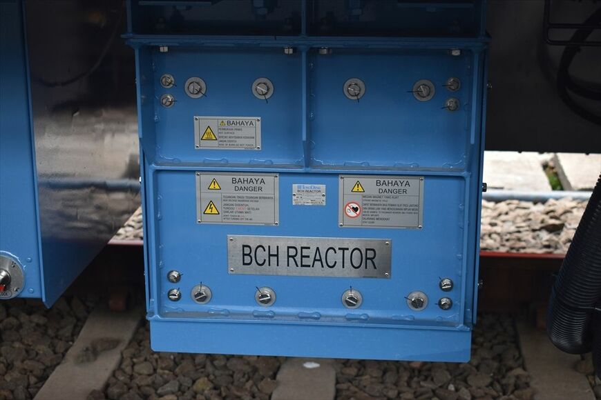 CLI-225型に搭載された東洋電機製造製のブレーキチョッパ用リアクトル（筆者撮影）