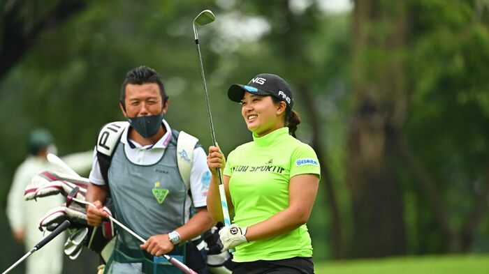 昨年の賞金女王・鈴木愛はプレーオフで敗れ惜しくも2位