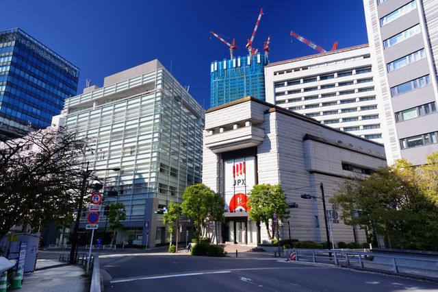 東証グロース銘柄のうち時価総額100億円を超えているのは何社？ 最新の時価総額をもとにランキングを作成した（写真：sapphire / PIXTA）