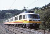 国鉄末期の1986年に165系を改造して誕生した展望電車「パノラマエクスプレスアルプス」（撮影：南正時）