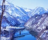 雪晴れの絶景、第三只見川橋梁を行く蒸機列車＝1973年（撮影：南正時）