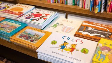 少子化なのに｢絵本｣市場は拡大の知られざる裏側 大人を意識した絵本も