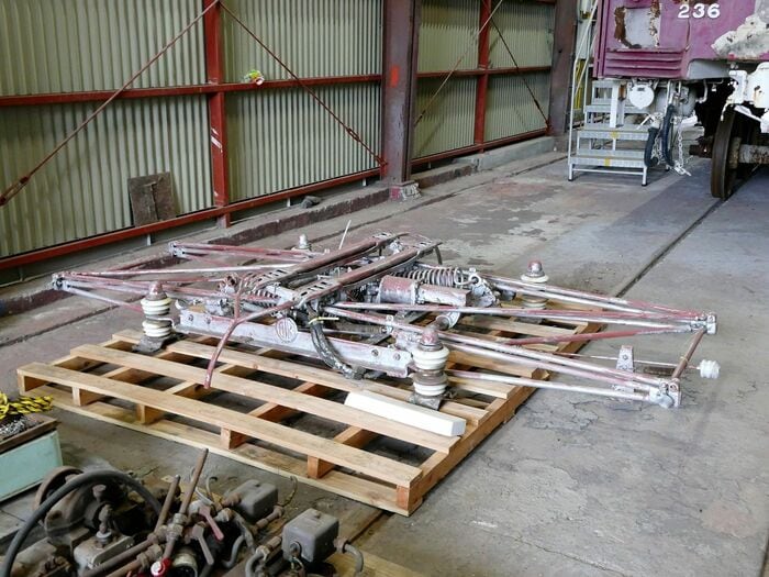 修復作業に入る前のデハ230形