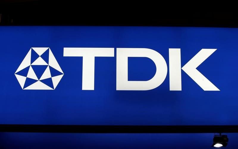 　１２月２１日、ＴＤＫは、米半導体企業インベンセンスの株式を取得し、完全子会社化することを取締役会で決議したと発表した。買収金額は約１５７２億円（１株当たり１３米ドル）の見込み。写真は千葉市で１０月撮影（２０１６年　ロイター/Toru Hanai）