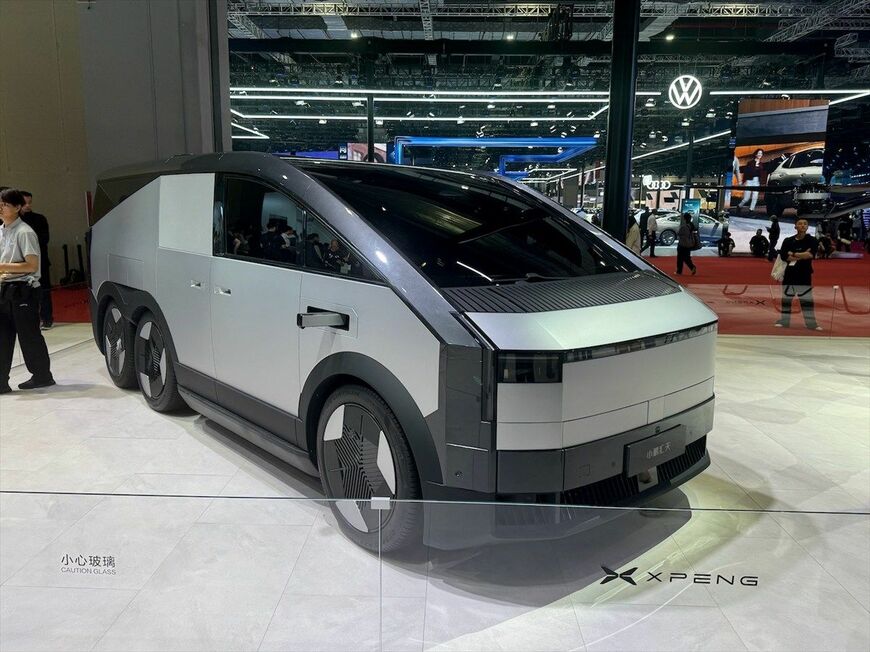 シャオペン（エアロHT）「ランドエアクラフトキャリア」（写真：小川フミオ）