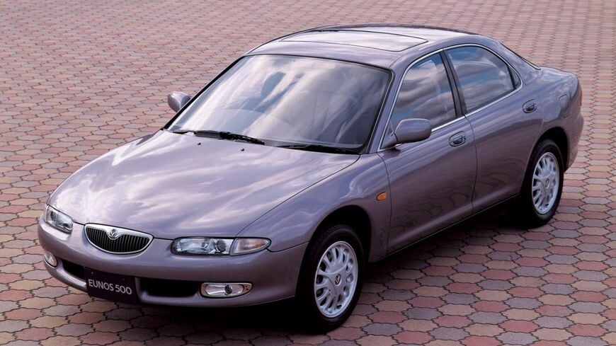 マツダが1992年に発売した「ユーノス500」（写真：マツダ）