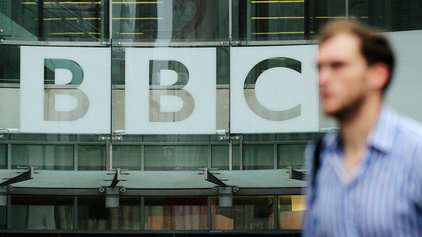 イギリスのBBCは、公共サービスとしての放送が必要かどうかという岐路に立たされ、存続が危ぶまれている（写真：ロイター／アフロ）