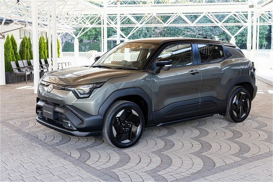 スズキの新型BEV「eビターラ」（写真：三木 宏章）