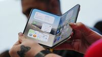 ｢iPhone Duo｣には後発のメリットあり…アップルが発表した折り畳みスマホの実力を検証してみた