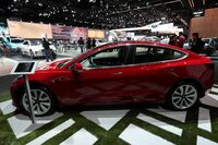 テスラ､｢モデル3｣納入実績が市場予想下回る 2017年の第4四半期は1550台にとどまった