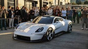 狙うはフェラーリ？ 推定50万ドル､ポルシェ最高峰スポーツカー｢ミッションS｣発表の衝撃