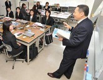 【映像解説】日本の「課長」さんはたいへんだ！　悪戦苦闘でメンタルヘルスに懸念も