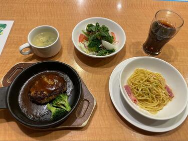 ガストが投入「990円・3品セット」何がどう凄いか 背景にはファミレス業界の大きな変容がある | 街・住まい | 東洋経済オンライン