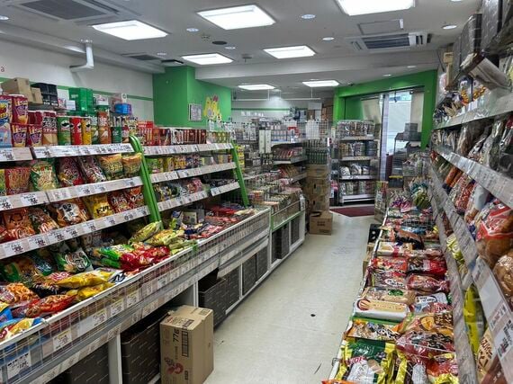 荻窪店の内観
