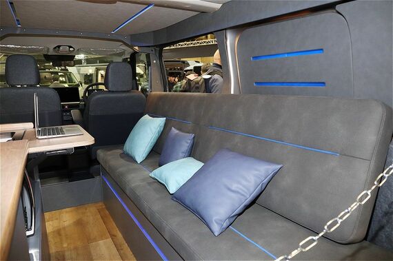 EVキャンパーCのインテリア