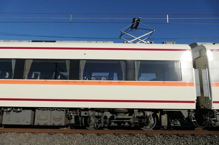 一般席の5号車の側面