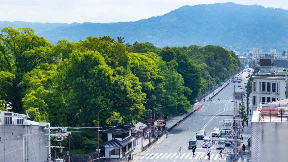 京都市内で人気の高い住宅地は京都御所の周辺エリアだ(写真:Photo_N/PIXTA)