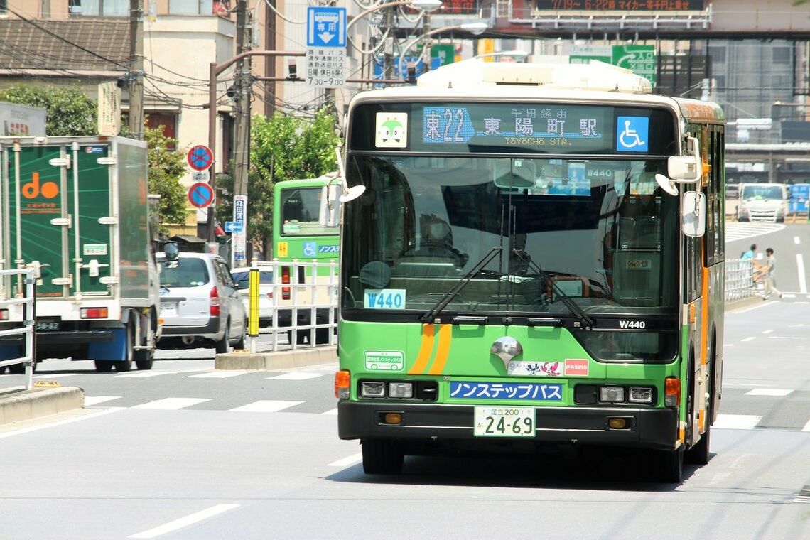都バス東22系統。住吉駅前経由で錦糸町駅前と東陽町駅前を結ぶ（筆者撮影）