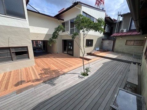 ウッドデッキ
