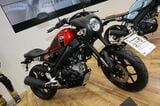 展示されていたXSR125のカスタマイズ仕様（写真：ヤマハ発動機）