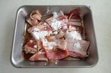 片栗粉をふった豚肉