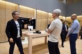 黒電話の呼び鈴やカセットテープなど磁気ソリューションに強いTDK社。iPhoneではレンズ距離を測る磁気センサーのTMRや手ぶれ補正技術などに技術を提供（写真：アップル）