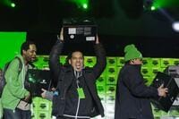 米マイクロソフト新型Ｘｂｏｘ販売好調 発売18日間で200万台突破、大半の店舗で品切れ