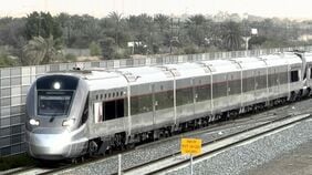 ホルムズ海峡危機救うか｢アラビアの鉄道｣の潜在力　航空網混乱で｢特別列車｣運行､貨物新路線も登場