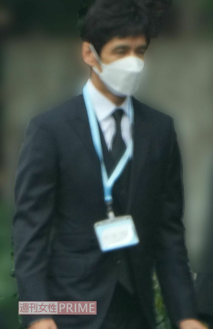 名門私立小学校の入学式にやってきた西島秀俊（写真：週刊女性PRIME編集部）