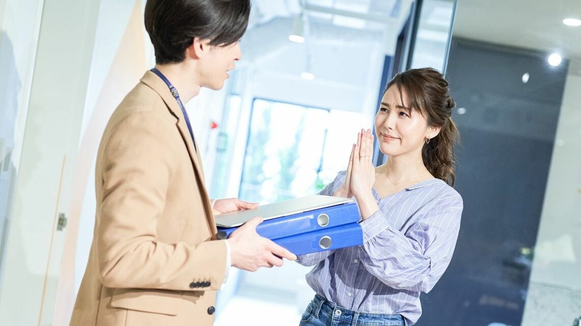 つい自分の思いを抑え込んでしまうことはありませんか。上手な断り方をするためにはどうすればいいのでしょう(写真:Fast&Slow/PIXTA)