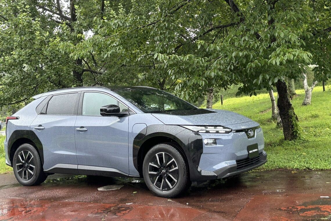 2025年9月に乗った「ソルテラ」の改良モデル。「トレイルシーカー」と比べリアが短い（筆者撮影）