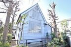 直射日光を避け北側に窓がある（佐伯祐三アトリエ記念館）