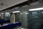 12000系の車内から見た洗車の様子