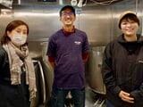 醸造を担当したのは能村夏丘さん（中央、写真：雨水ドリンクプロジェクト）