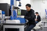 ラボには多くの装置が置かれている（写真：アップル提供）