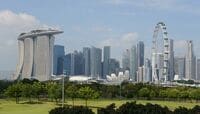 国父亡きシンガポールは不安がいっぱい これまでの長所が足かせになる可能性
