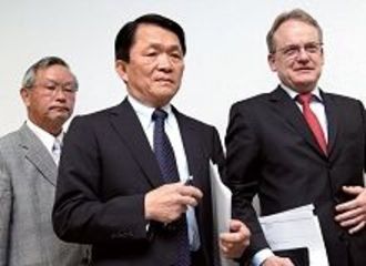 外国人社長がまた辞任、崖っ縁の日本板硝子