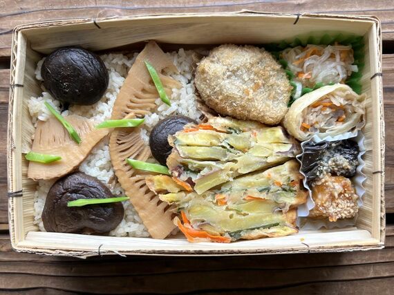 百年の旅物語かれい川 森の弁当 やまだ家