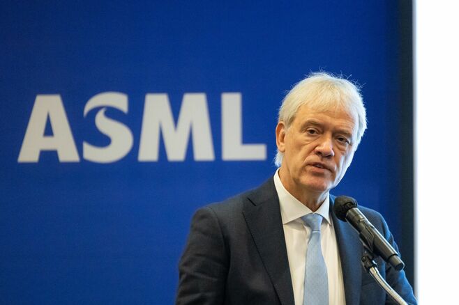 半導体製造装置で世界を先導､ASMLのCEO交代へ