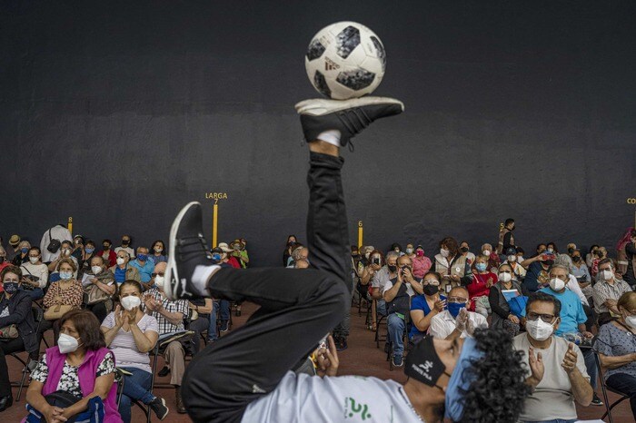 メキシコ ワクチン接種 会場の演出が楽しすぎる The New York Times 東洋経済オンライン 社会をよくする経済ニュース
