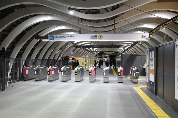 スクランブルスクエア側の改札口