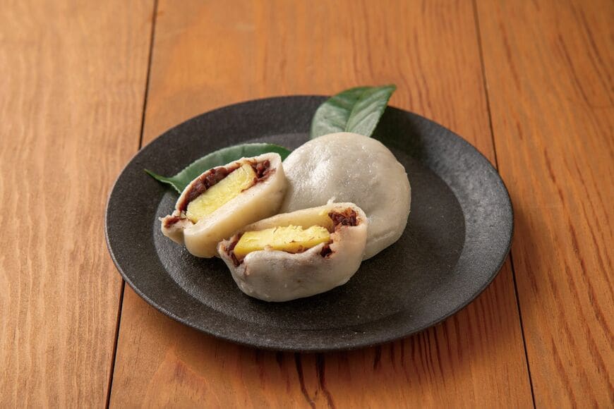 安部司氏が考案した"無添加ヘルシー"おやつ「食べごたえ満点！ 大感動いきなり団子」（写真：『日本人なら必ず食べたい安部おやつ』より）