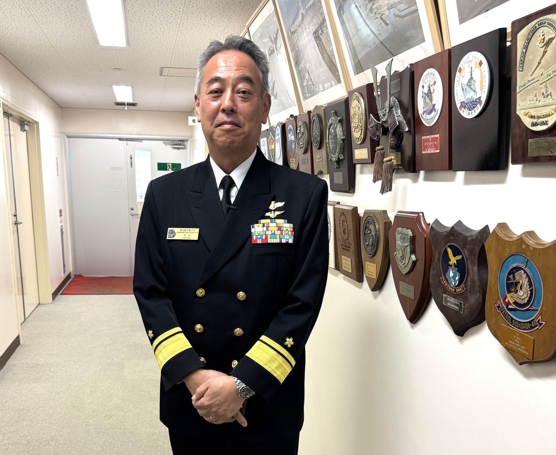 海上自衛隊第5航空群司令の平木拓宏・海将補（写真・高橋浩祐）