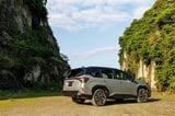 スバルの新型「フォレスター Premium S:HEV EX」（写真：SUBARU）