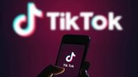 中毒者続出の動画アプリ｢TikTok｣は安全か