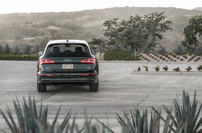 アウディ Q5 3.0 TDI  クワトロ｜Audi Q5 3.0 TDI quattro