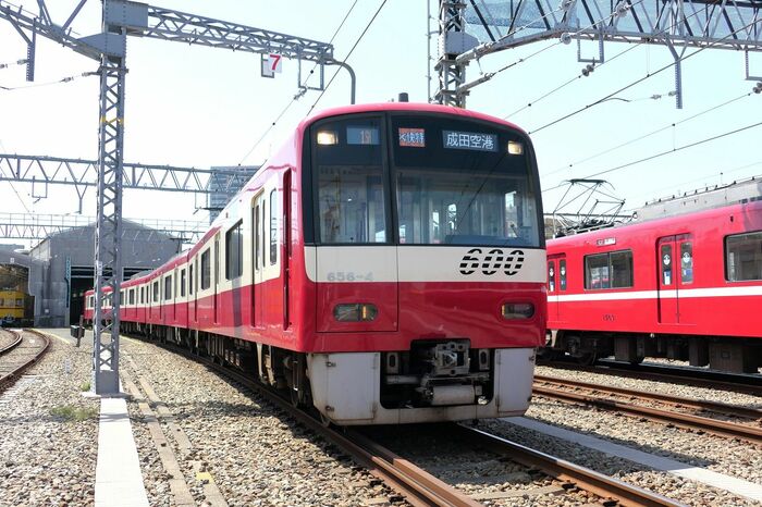 600形の4両編成